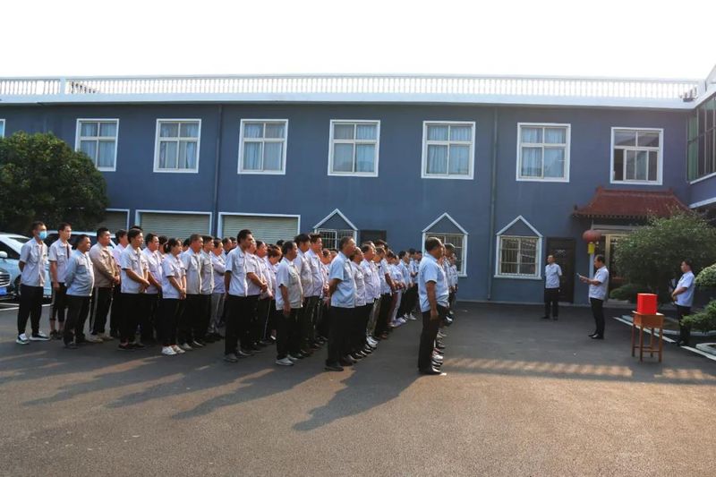 花溪科技舉行“送溫暖、獻(xiàn)愛心”捐助活動